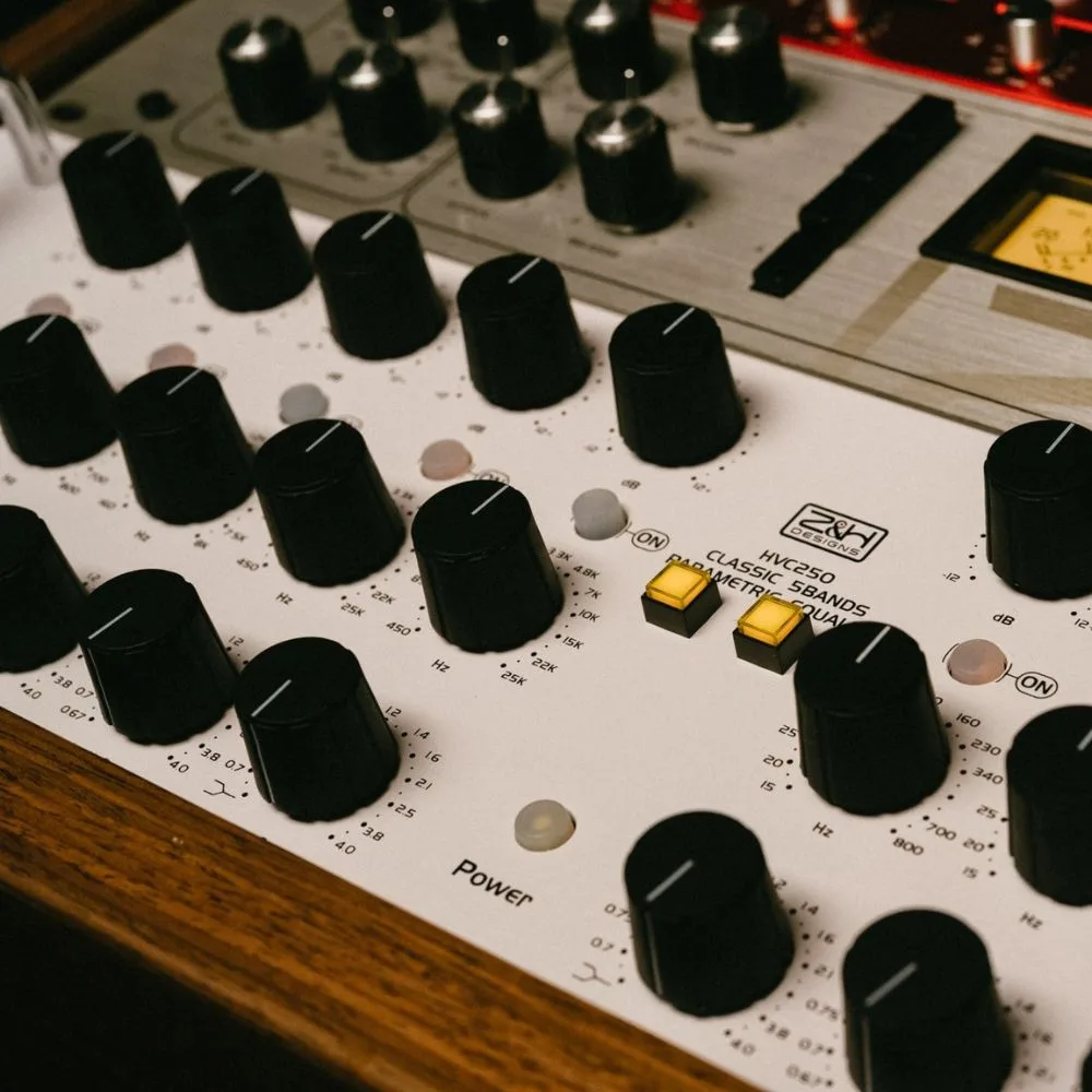 Z&H Designs HVC250 Stereo 5-Band Parametric EQ